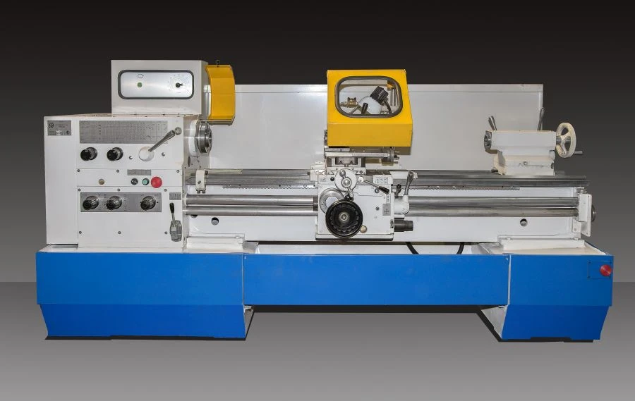 Universal Lathe and Screw Cutting Machines SAMAT 400 XV/SV/MV/LV