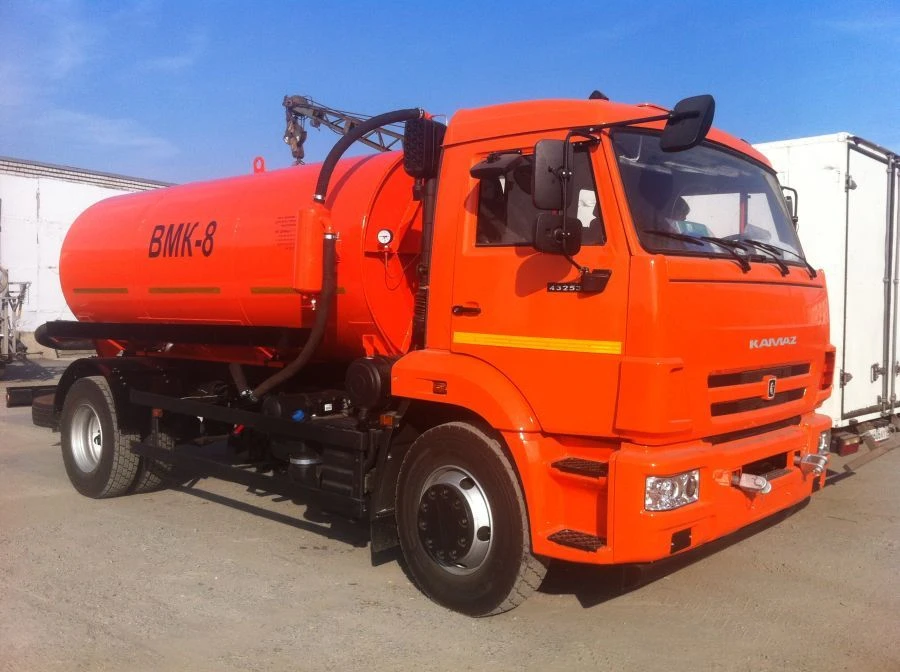 شاحنة صرف صحي فراغية VMC-43255-E5 على قاعدة كاماتز-43255-G5