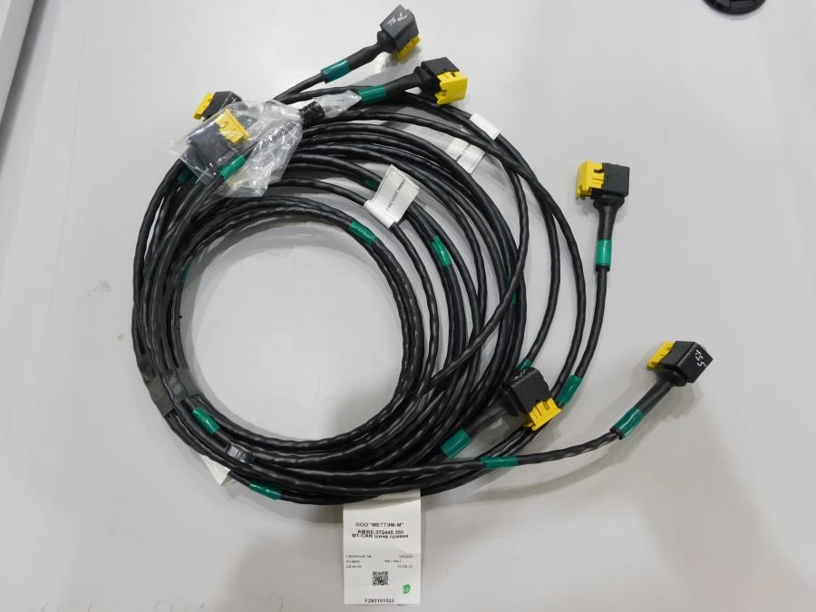 شريحة M1-CAN اليمنى لتوصيل المعدات الكهربائية AMFE.372445.350
