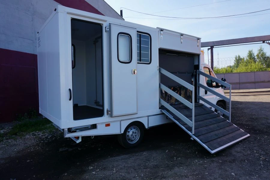 Special Purpose Vehicle for Animal Transport 67060