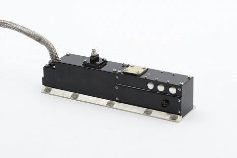 مصباح الموجة المستمرة UV-704