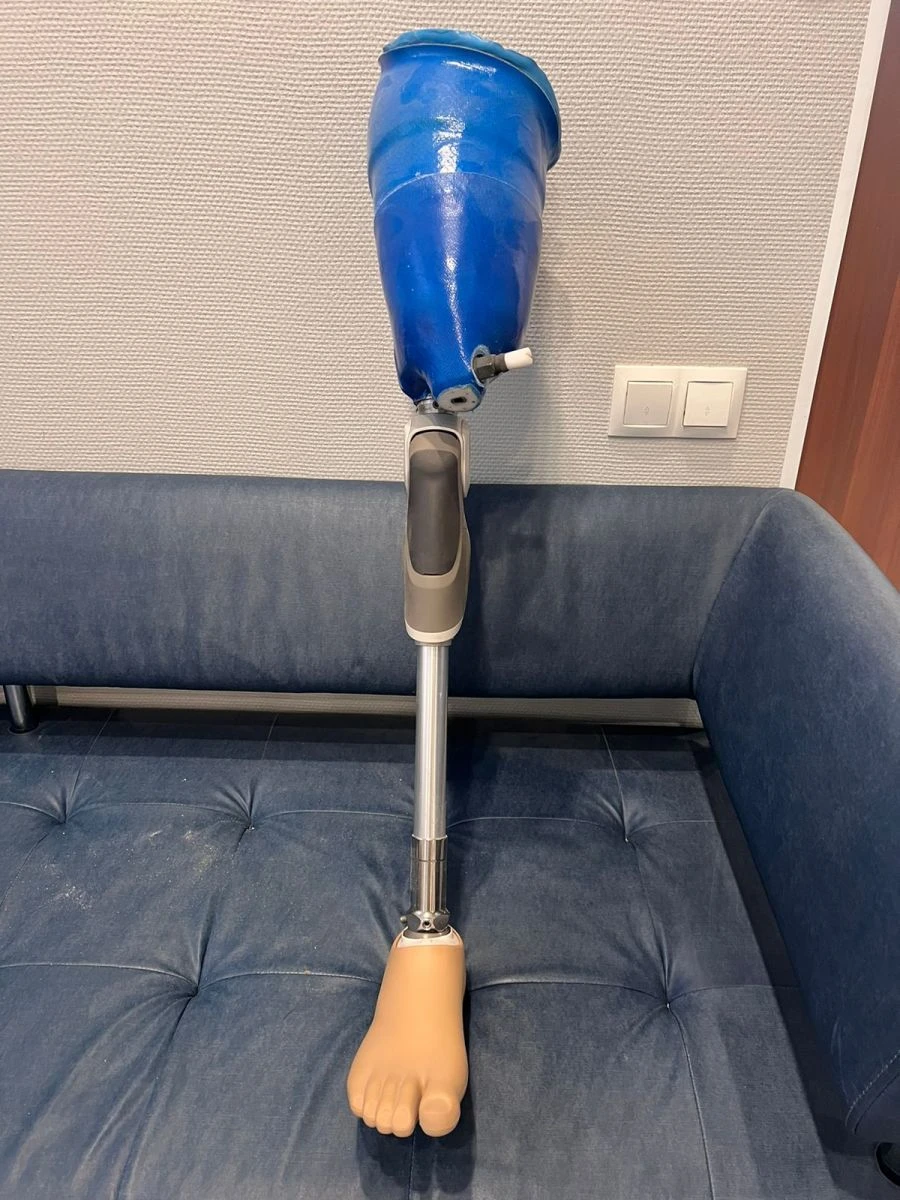 Modular Hip Prosthesis for Bathing
