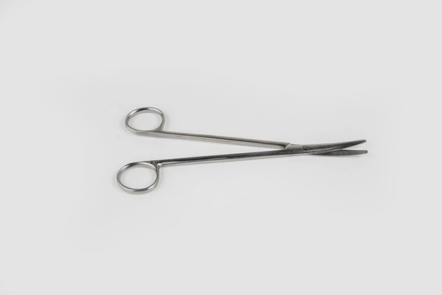 Surgical Scissors with Narrow Rounded Blades, Curved 175mm - VZ-N-25