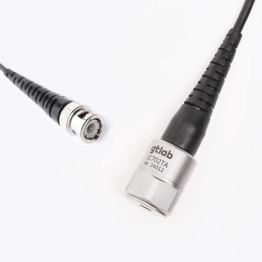 مقياس تسارع تحت الماء مع مخرج شحن 1C702TA