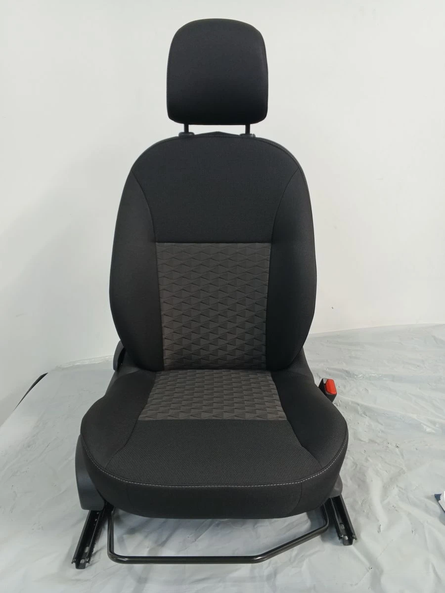 مجموعة مقاعد كاملة لسيارة لادا لارغوس RF90ph2 E2