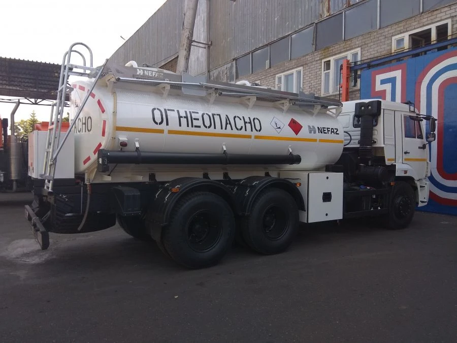 NEFAZ-6606-42 Fuel Tanker for Transporting Light Oil Products