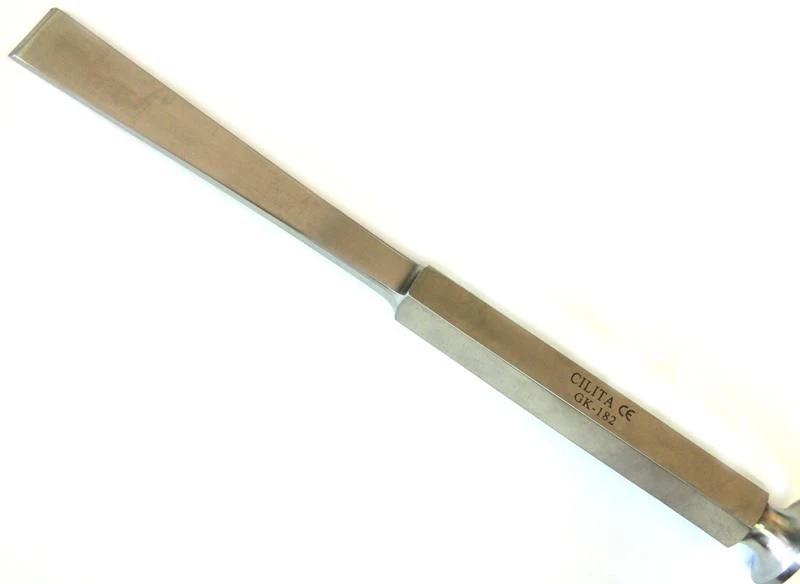 Surgical Chisel for Bone Tissue Cutting with Sharp Edge