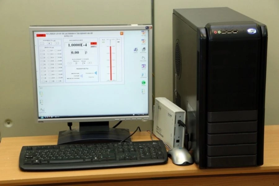 جهاز المعايرة الرقمية للتفاعل KRC-1M