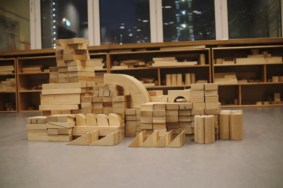 مجموعة ألعاب البناء الخشبية 386 قطعة