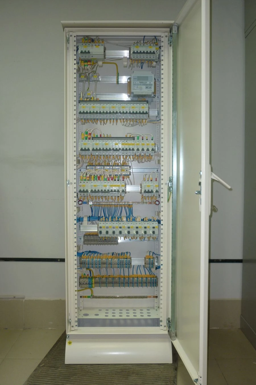 لوحة توزيع وإدخال SWR-40-SK-V-1(م/ر)