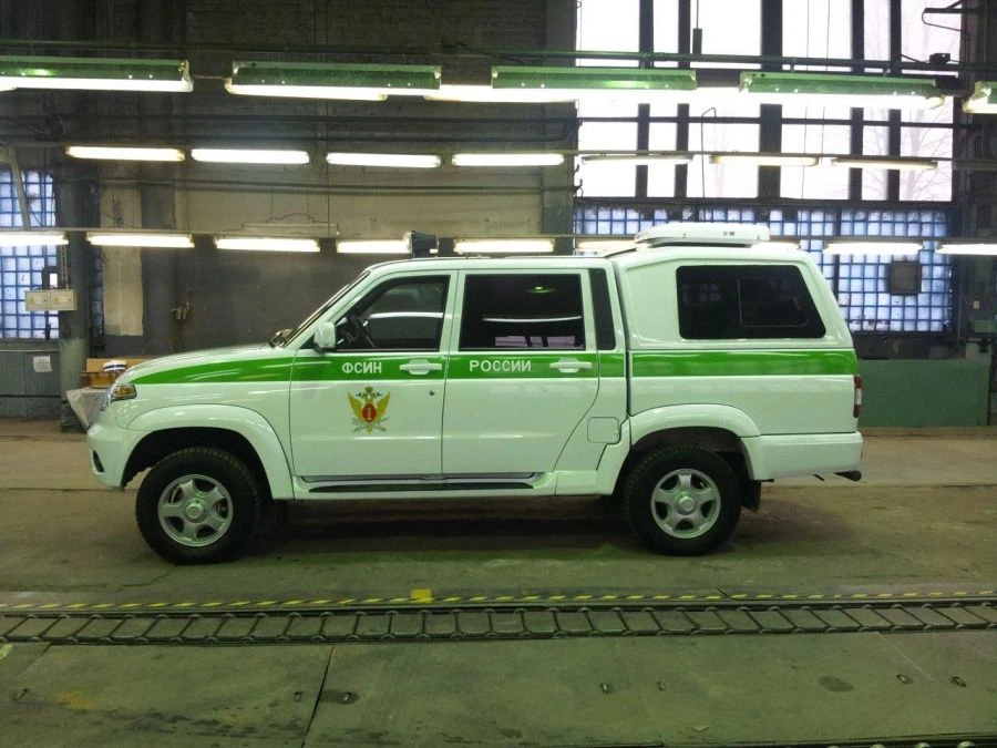 سيارة أوتوماتيكية UAZ 1846-010-02