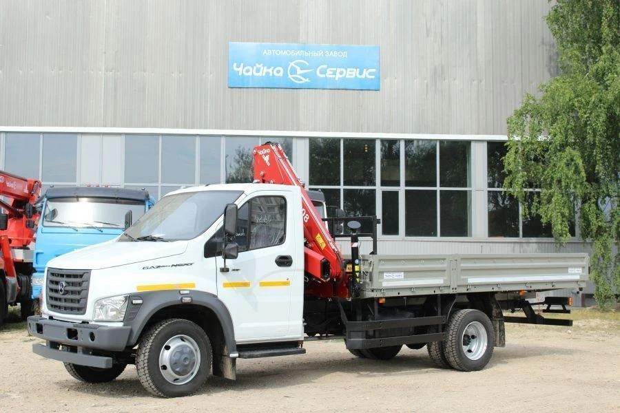Transport Vehicle with Crane Manipulator Model NR8082S