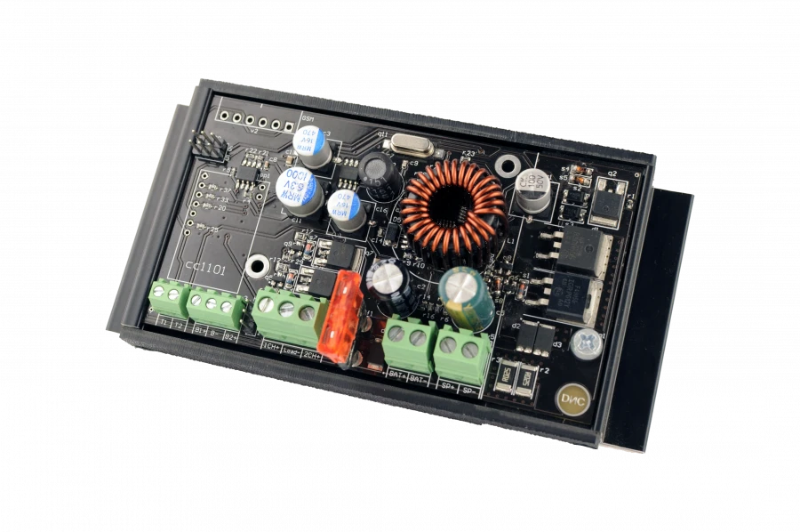 جهاز التحكم في شحن الطاقة الشمسية بتقنية MPPT 12V/30A