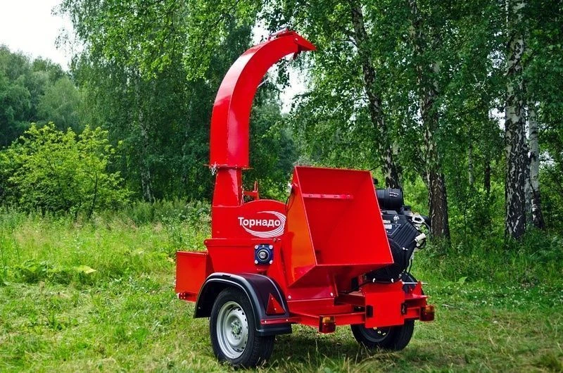 كسارة خشب ترفيعية تورنادو M200R