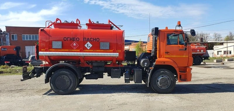 صهريج النفط والمنتجات النفطية AСN 4671R3-10 على شاسيه كاماز 53605-5N