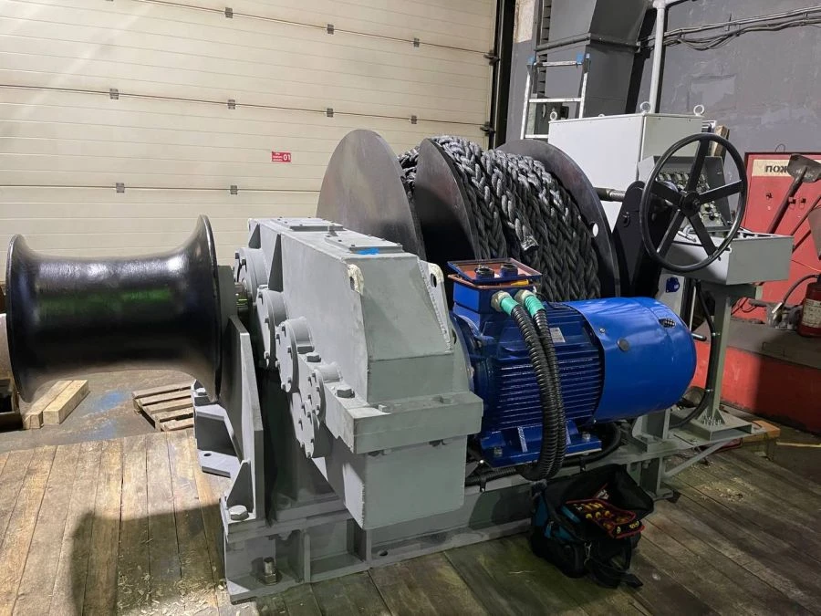Mooring Winch LSH-15 for Efficient Docking Operations