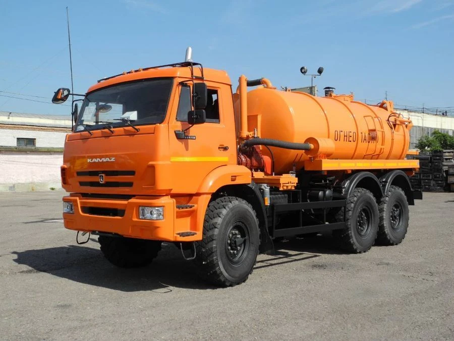 Specialized Oil Tanker 6673-0000010-20(e5) Based on KAMAZ-43118-3938-50 Chassis