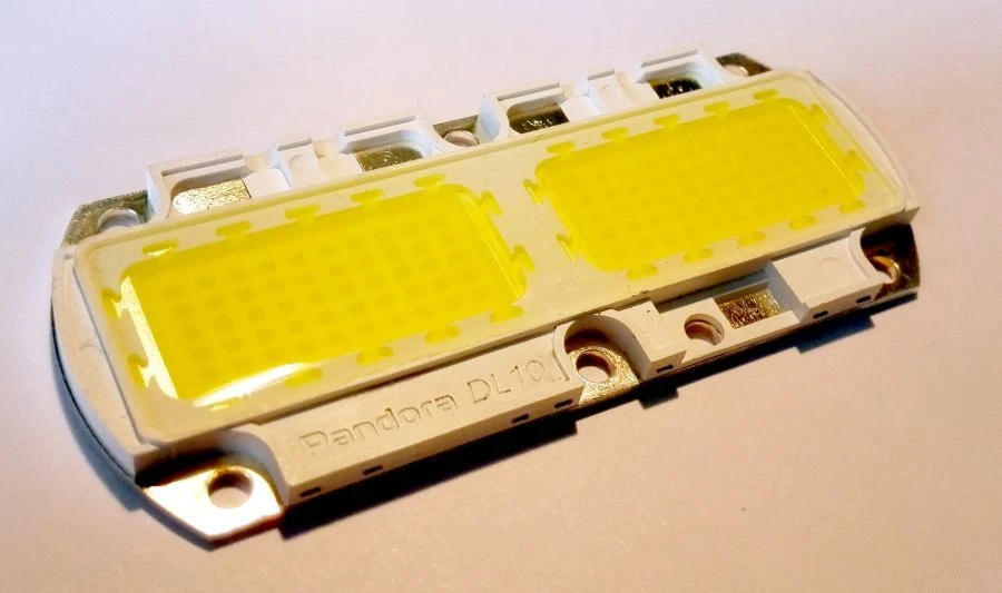 ضوء LED عالي الأداء "Pandora LED DL-NN MMM/KKKK/JJ