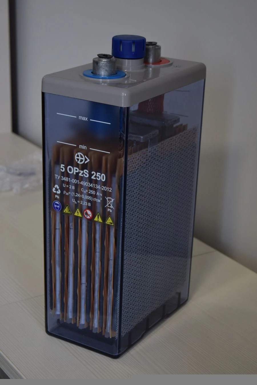 بطارية الرصاص الحمضية الثابتة 16OPzS 2000