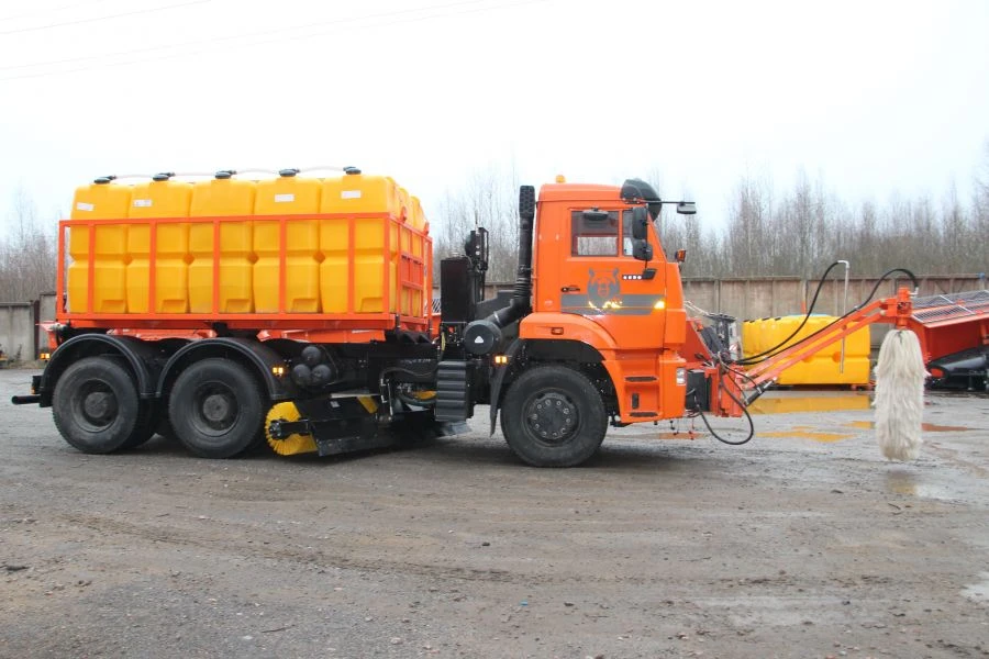 All-Season Road Cleaning Machine MKDU-3 on KAMAZ-6520-53 Chassis