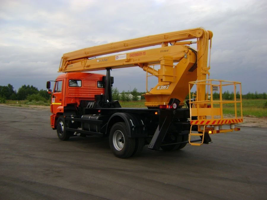 Hydraulic Lift Platform AGP Type 6706, Model 67062H on KAMAZ Chassis 43253, 43255