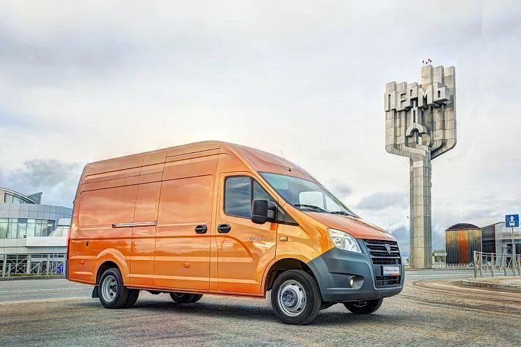 مركبة النقل GAZelle NEXT، موديل A31R35، ثنائية الوقود (بنزين/غاز LPG)