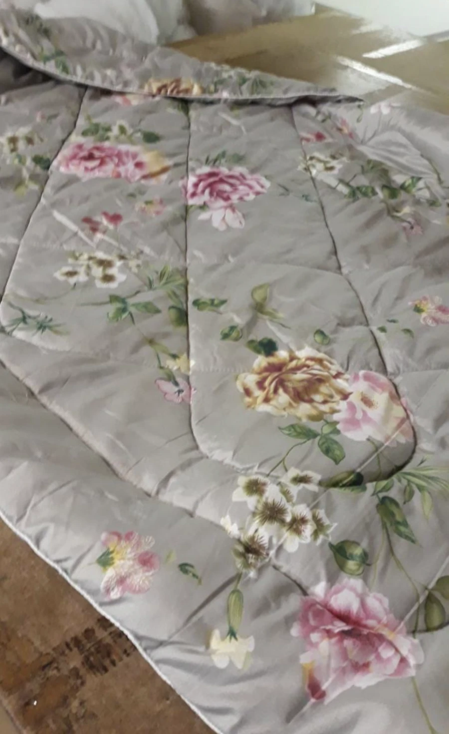 Heavyweight Quilt with Cotton Fabric and Down-Feather Filling