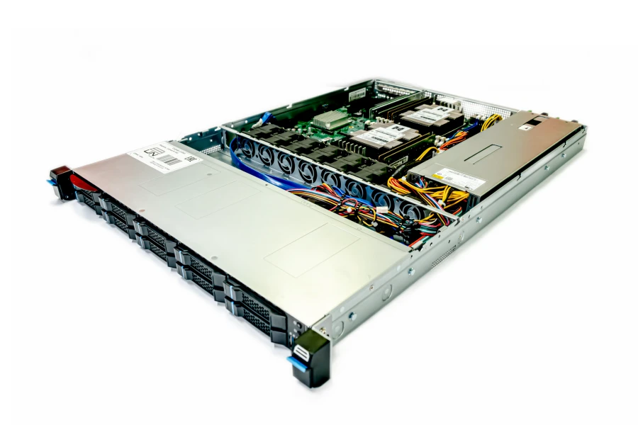 خادم UtiNet Corenetic R180