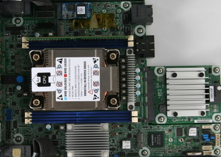 لوحة خادم لمعالجات إنتل زيون، موديل KRP-469535.110