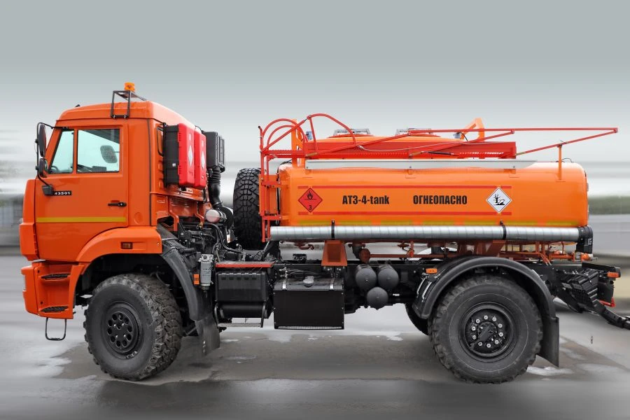 ناقلة وقود للمركبات العسكرية ATZ-4-43501-tank