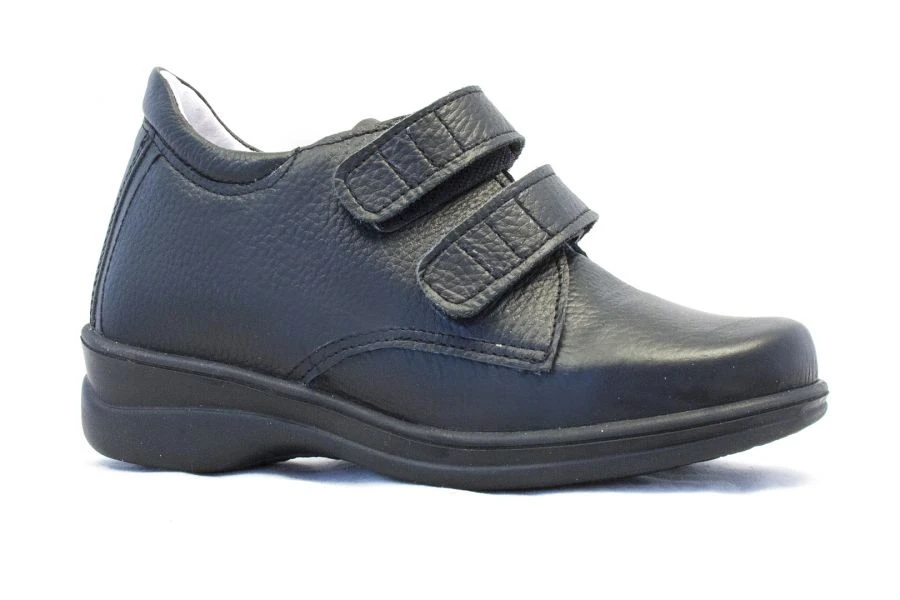 Orthopedic Footwear for Complex Appliances with Insulated Lining