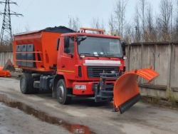 Combined road sweeping machine MKDU-12 on the chassis MAZ-5340C3